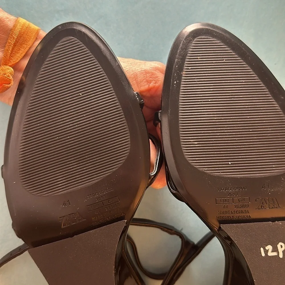 Zara Wedge Sandals — Black (Size 10)